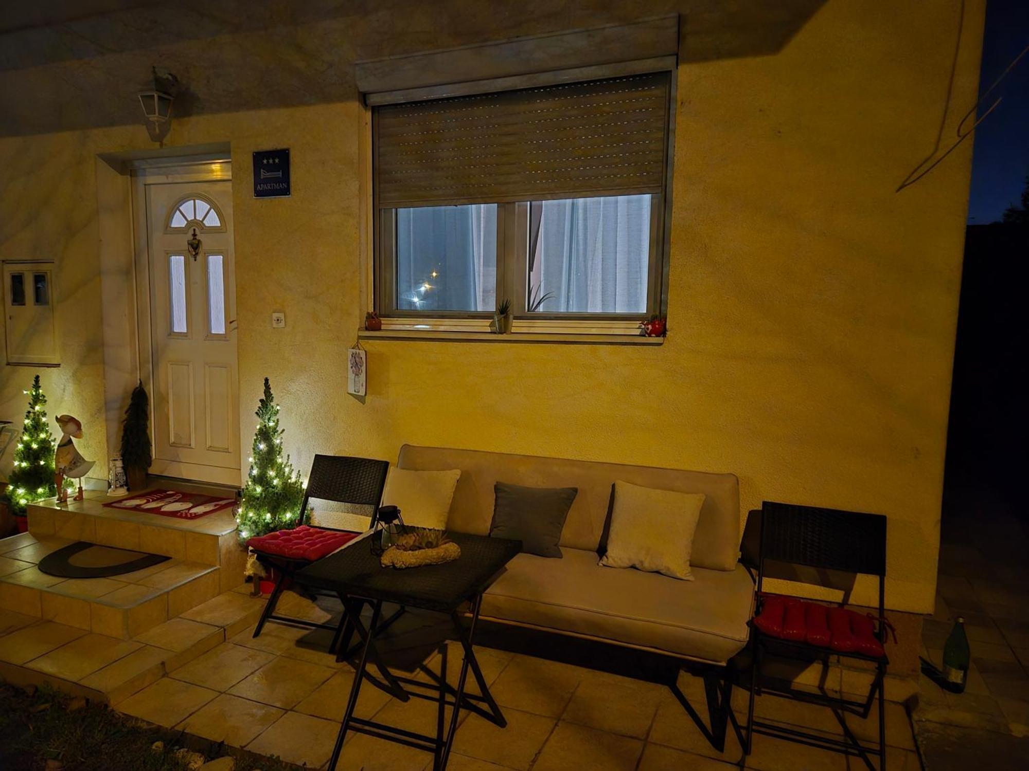 Apartman Na Jezeru Zagreb Bilik gambar